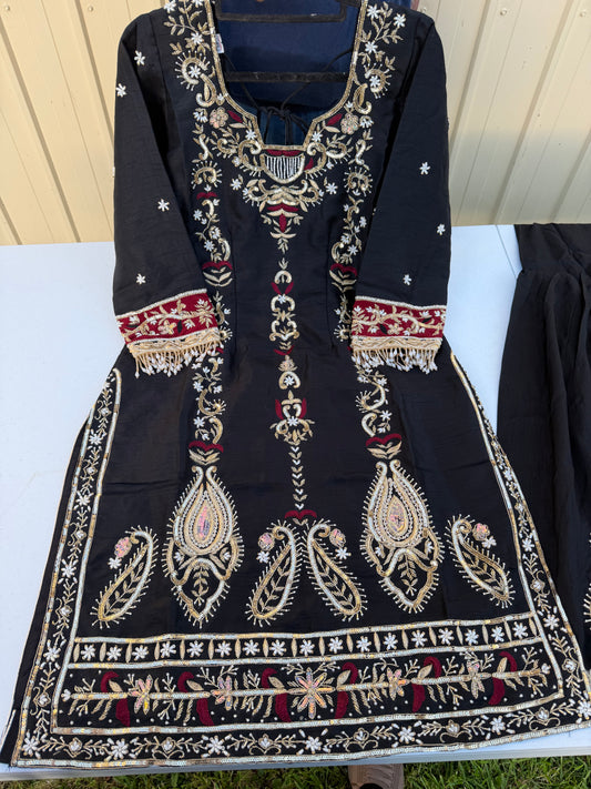 Fully Hand embroidered Sharara suit ❤️❤️