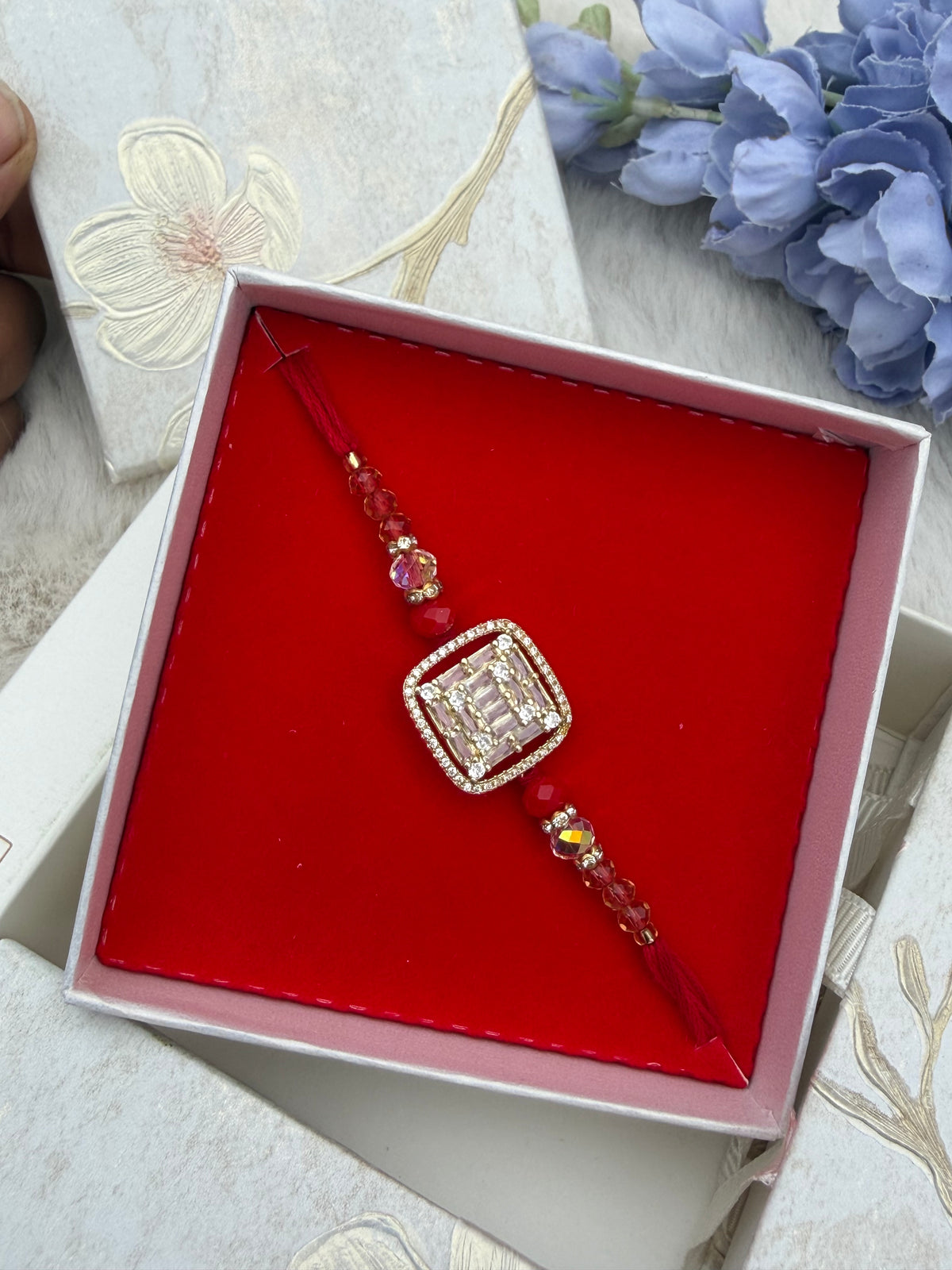 AD single Rakhi