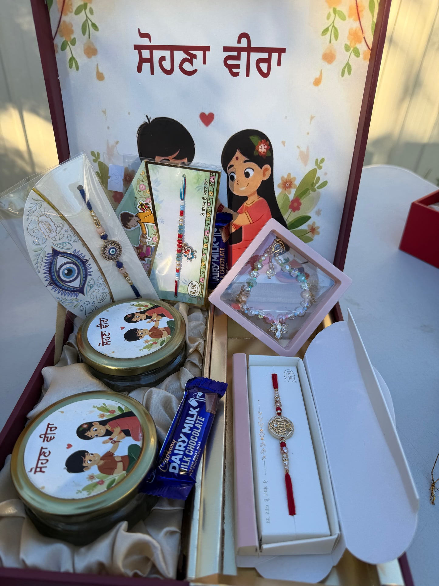 Sohna Veera Hamper Box