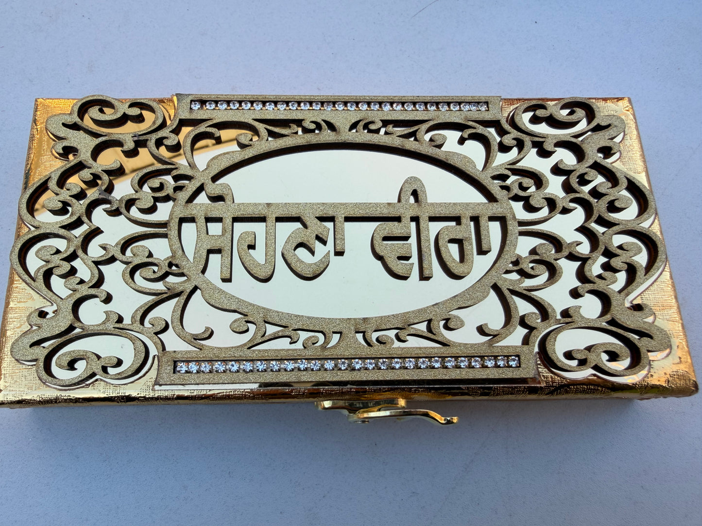 Golden colour empty hamper box