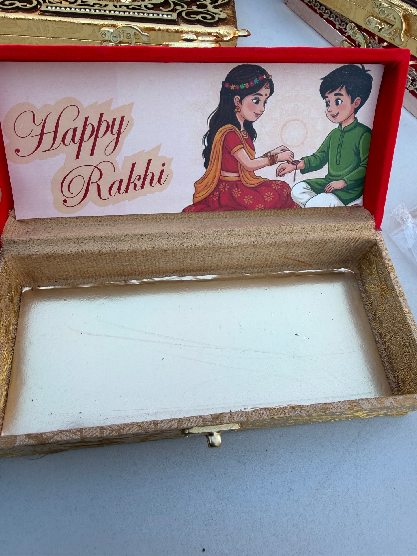 Sohna Veera empty Hamper box