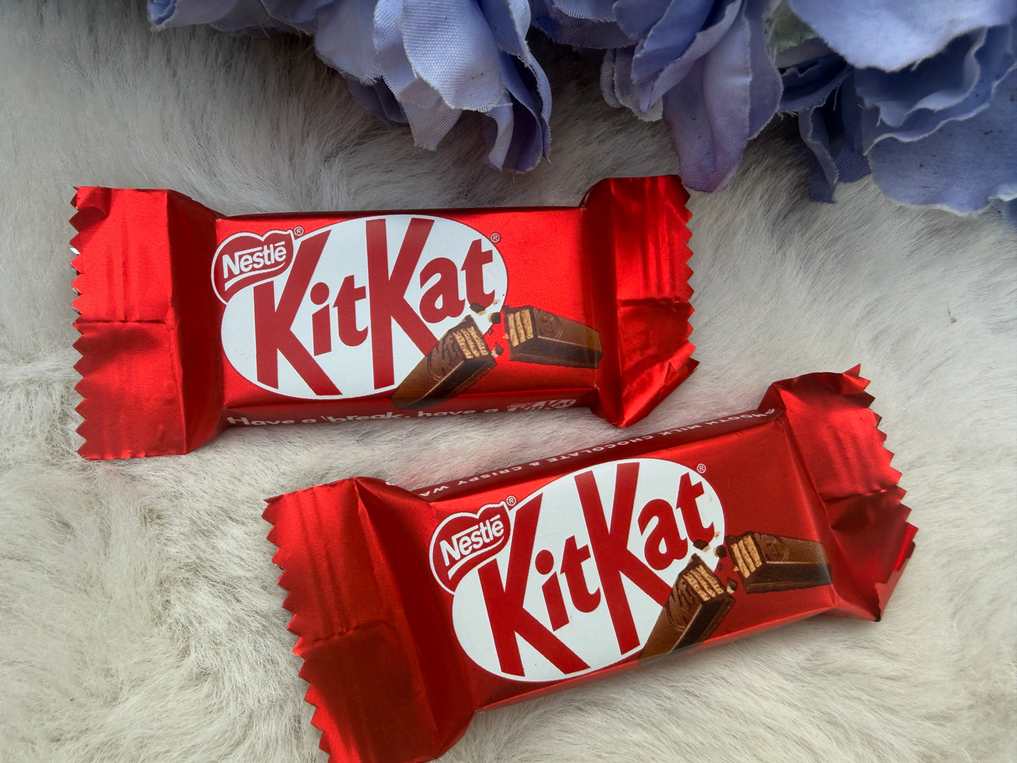 Kitkat chocolates (per pc )